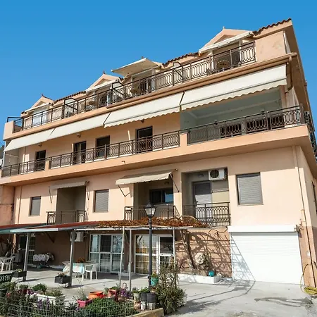 Zois 4 * Lixouri